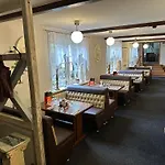 Zur Festwiese فندق Gierstädt