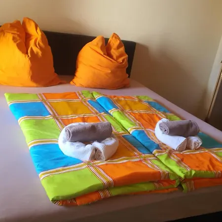 Zur Festwiese Hotel Gierstädt