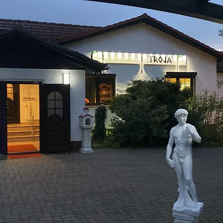 Zur Festwiese Gierstädt