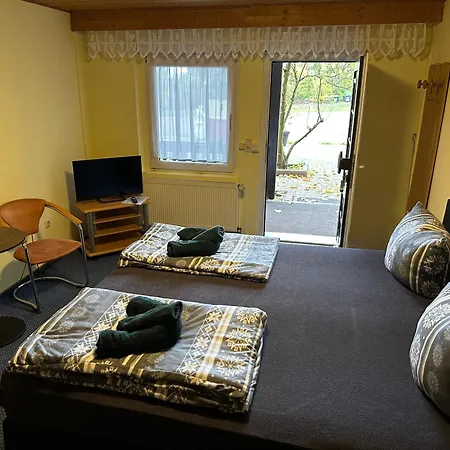 Zur Festwiese Hotel