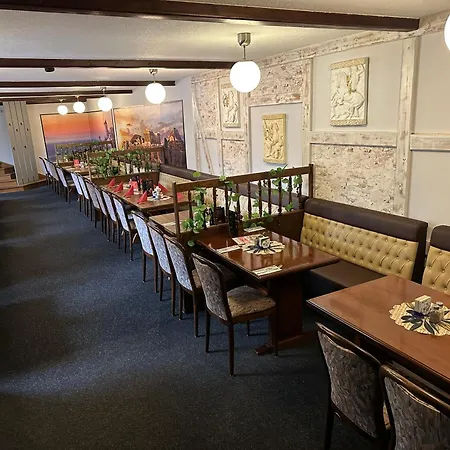 Hotel Zur Festwiese Gierstädt