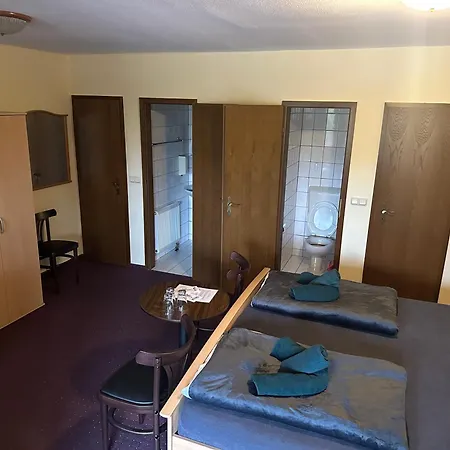 Zur Festwiese Gierstädt