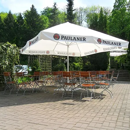 Zur Festwiese Gierstädt