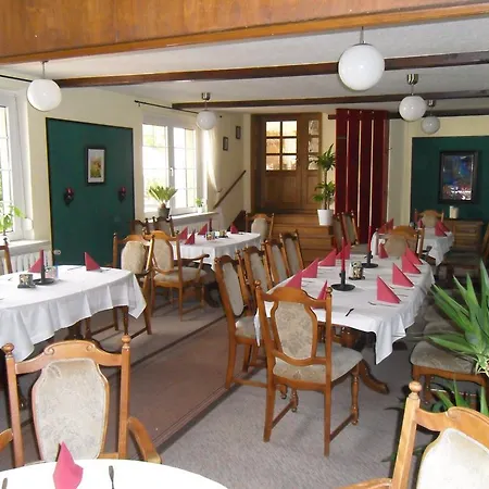 Zur Festwiese Gierstädt