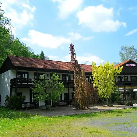 Zur Festwiese Gierstädt