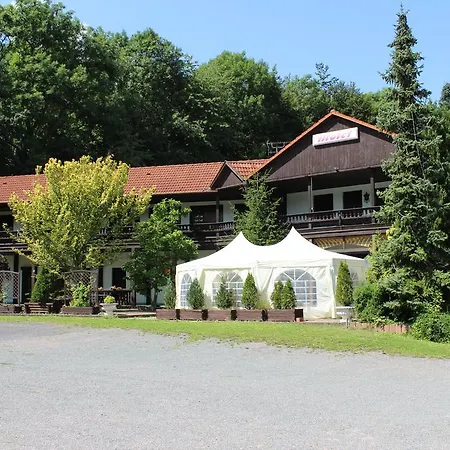 Zur Festwiese Gierstädt