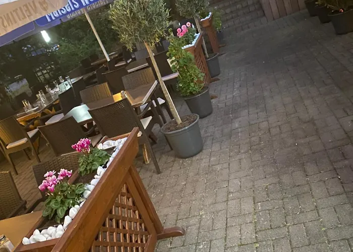 Zur Festwiese Otel 5*