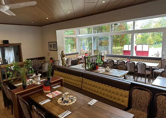 Zur Festwiese 5* Gierstädt