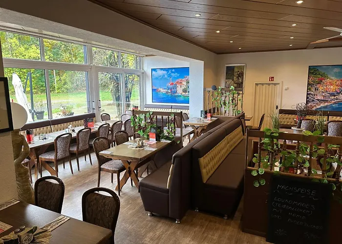 Zur Festwiese Otel 5*