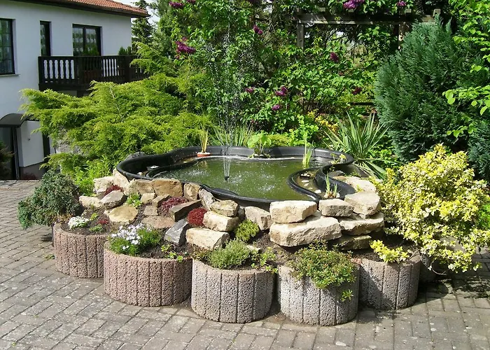 Otel Zur Festwiese 5*